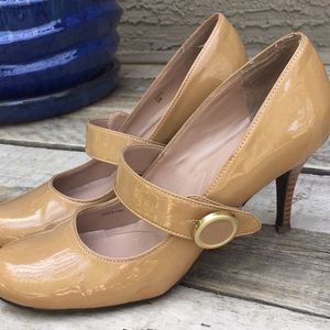 Tahari heels